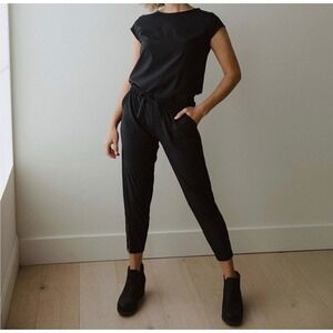 Albion Fit Jetset Jumper Black Sleeveless Jumpsuit Ankle Zipper Size Medium EUC